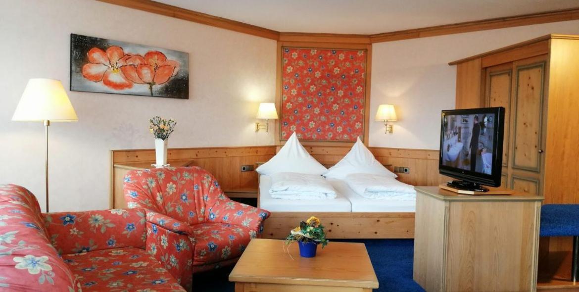 Schwarzwald Sonnenhof Hotel เชิมแบร์ก ภายนอก รูปภาพ
